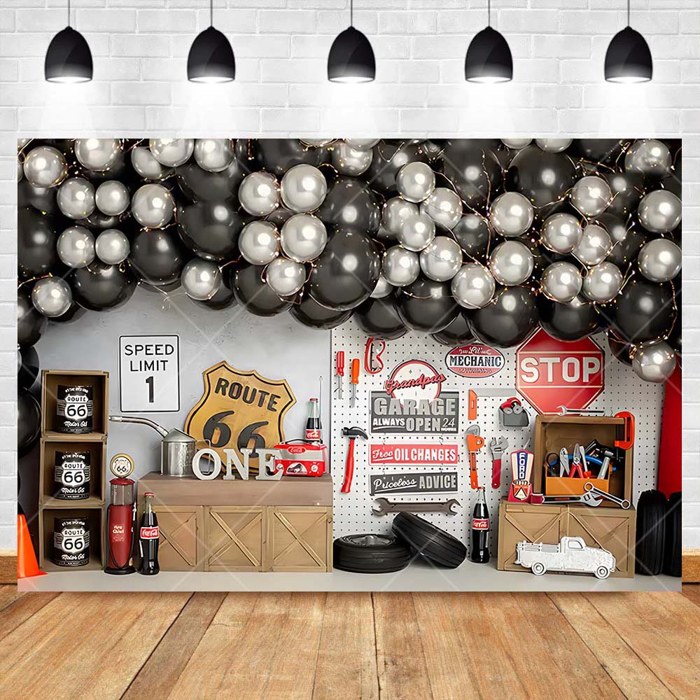 Retro Motorrad Auto Reparature – Workshop Tools Background Bewertung und Preis